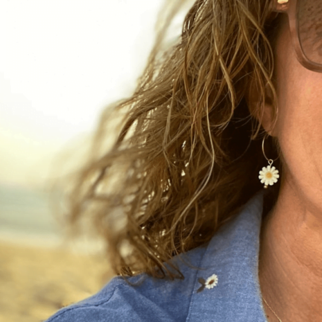 Boucles d'oreilles créoles marguerite mini MARGOT Boucles d'oreilles créoles marguerite mini MARGOT