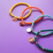 Bracelet perles de verre color block avec pendentif rond VARI